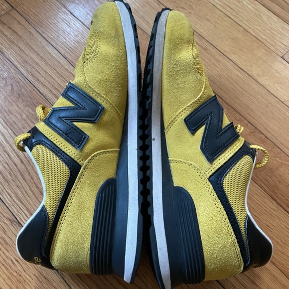 New Balance Classic 574 Women’s 11 - Picture 3 of 10